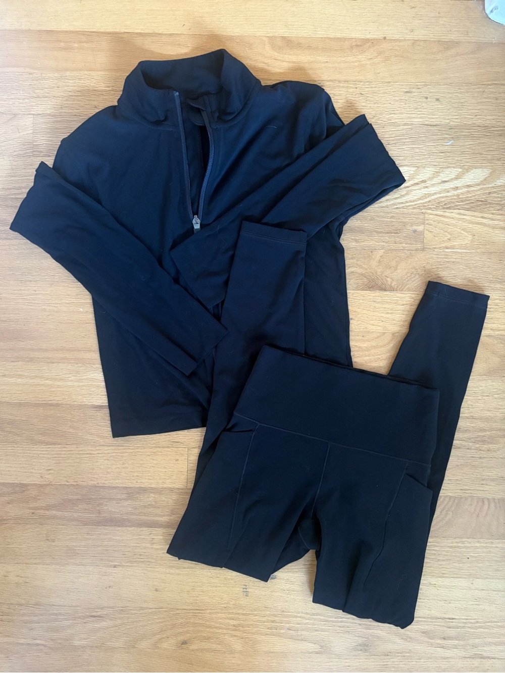Old Navy StudioSmooth Workout Set